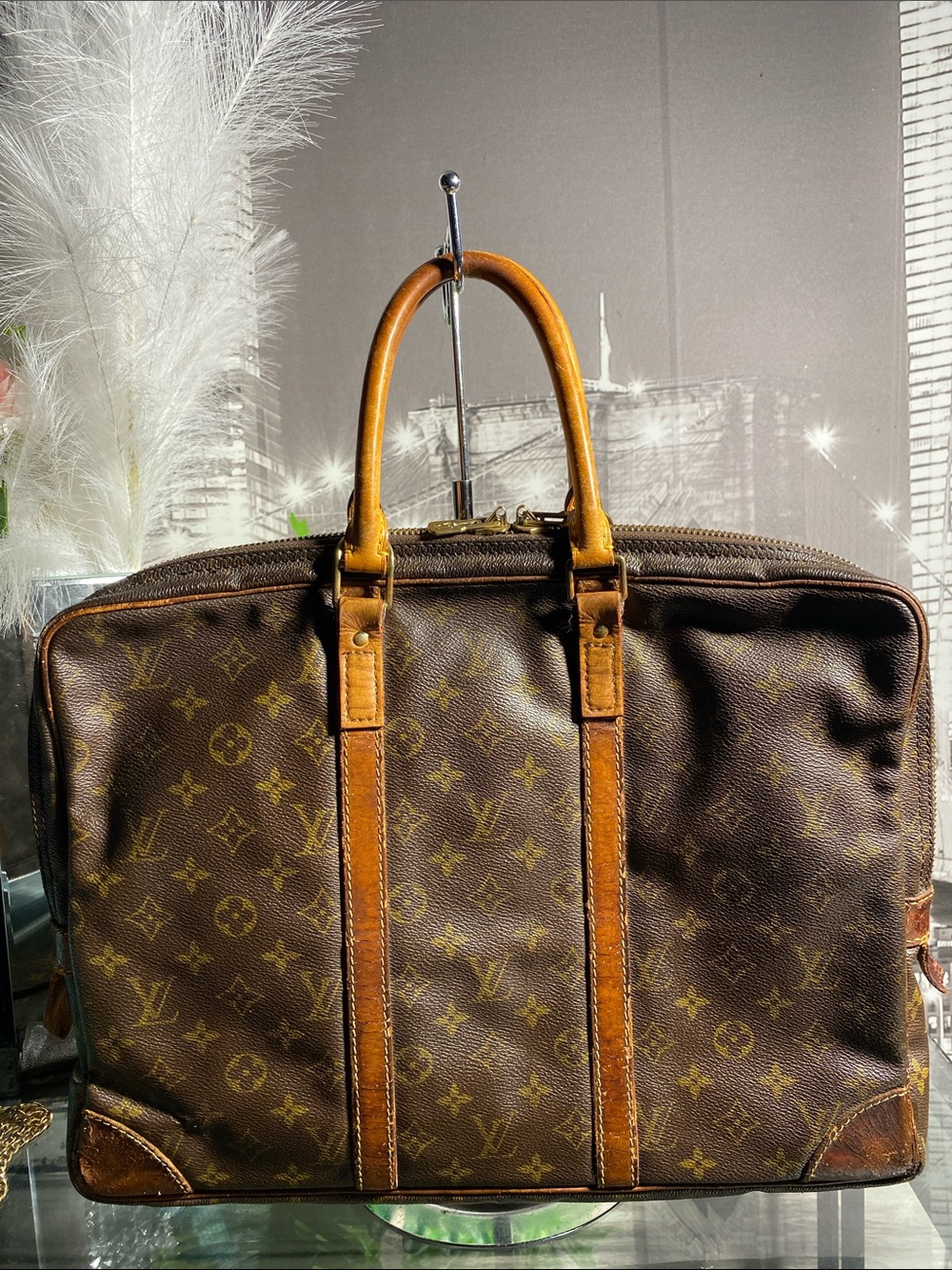 Authentic Vintage Louis Vuitton Brown Monogram Canvas Weekender/Document Bag - Picture 5 of 16